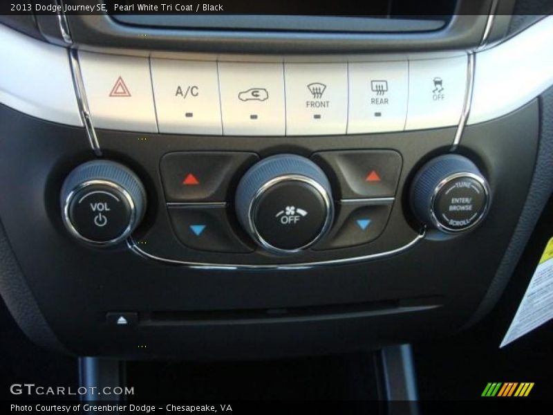 Pearl White Tri Coat / Black 2013 Dodge Journey SE