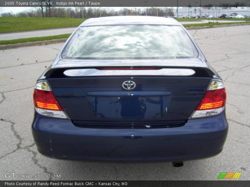 Indigo Ink Pearl / Taupe 2005 Toyota Camry SE V6