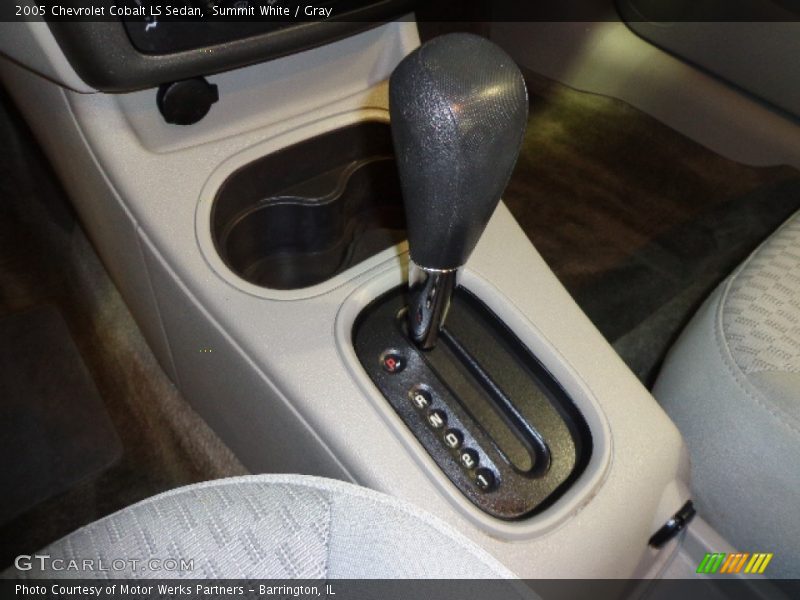 Summit White / Gray 2005 Chevrolet Cobalt LS Sedan