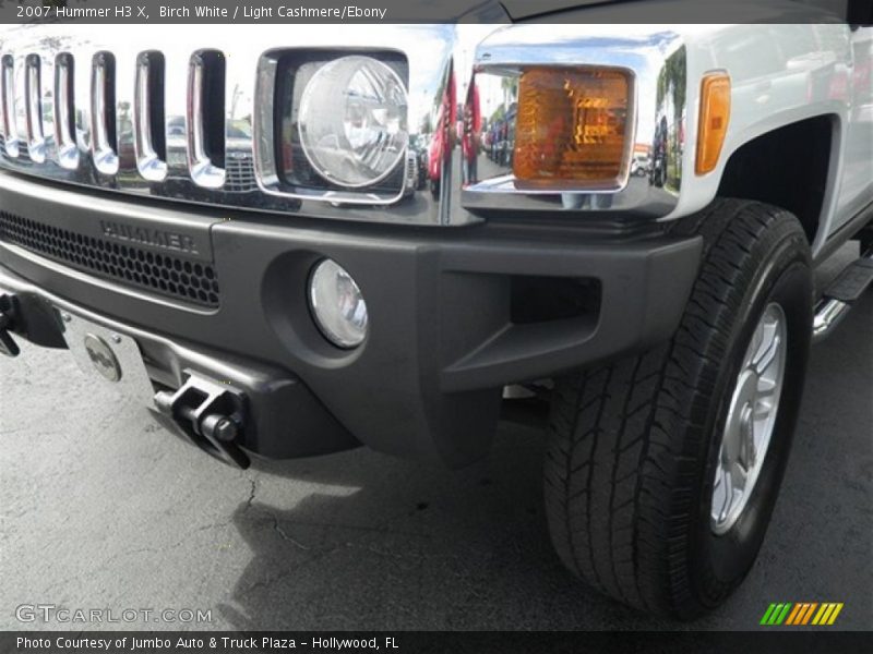 Birch White / Light Cashmere/Ebony 2007 Hummer H3 X