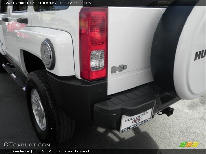 Birch White / Light Cashmere/Ebony 2007 Hummer H3 X