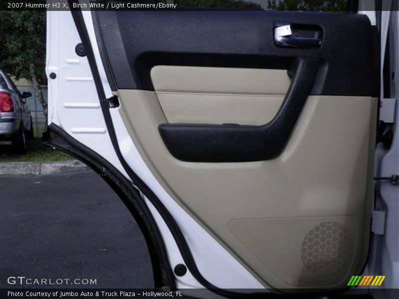 Birch White / Light Cashmere/Ebony 2007 Hummer H3 X