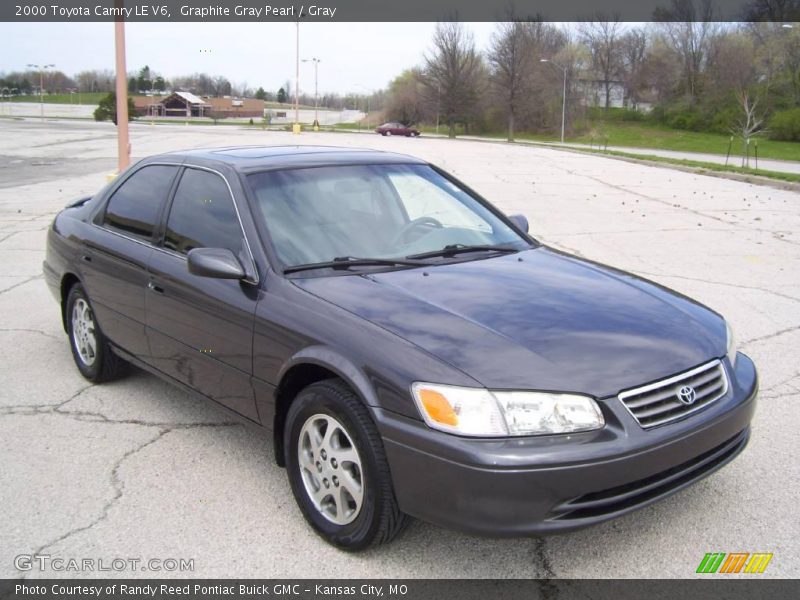 Graphite Gray Pearl / Gray 2000 Toyota Camry LE V6