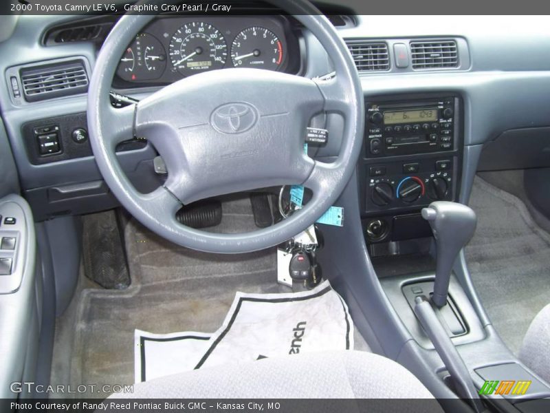 Graphite Gray Pearl / Gray 2000 Toyota Camry LE V6