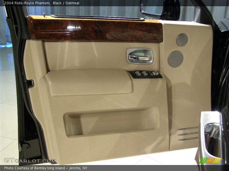 Black / Oatmeal 2004 Rolls-Royce Phantom