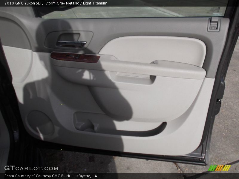 Storm Gray Metallic / Light Titanium 2010 GMC Yukon SLT