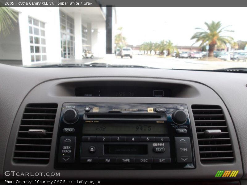 Super White / Gray 2005 Toyota Camry XLE V6
