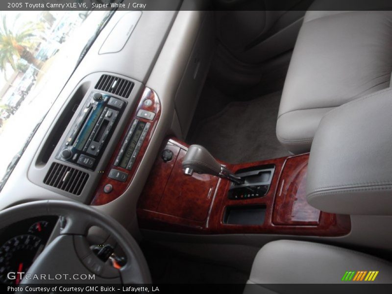 Super White / Gray 2005 Toyota Camry XLE V6