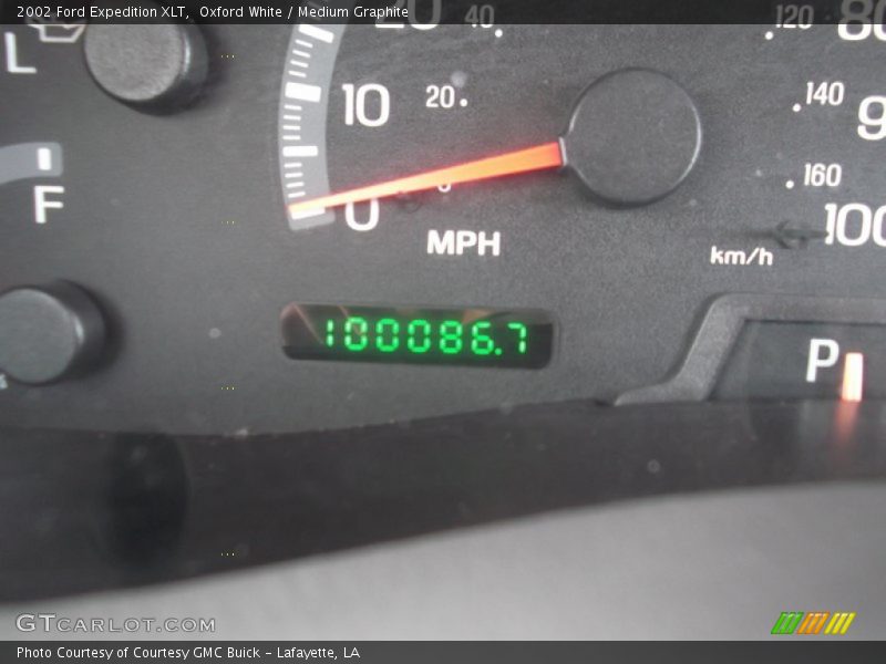 Oxford White / Medium Graphite 2002 Ford Expedition XLT