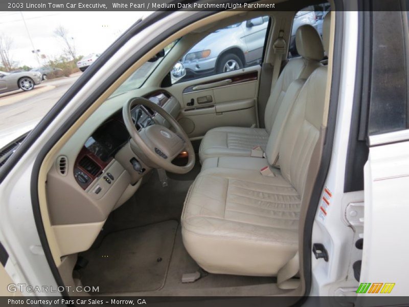 White Pearl / Medium Dark Parchment/Light Parchment 2003 Lincoln Town Car Executive