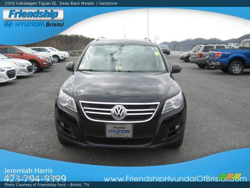 Deep Black Metallic / Sandstone 2009 Volkswagen Tiguan SE