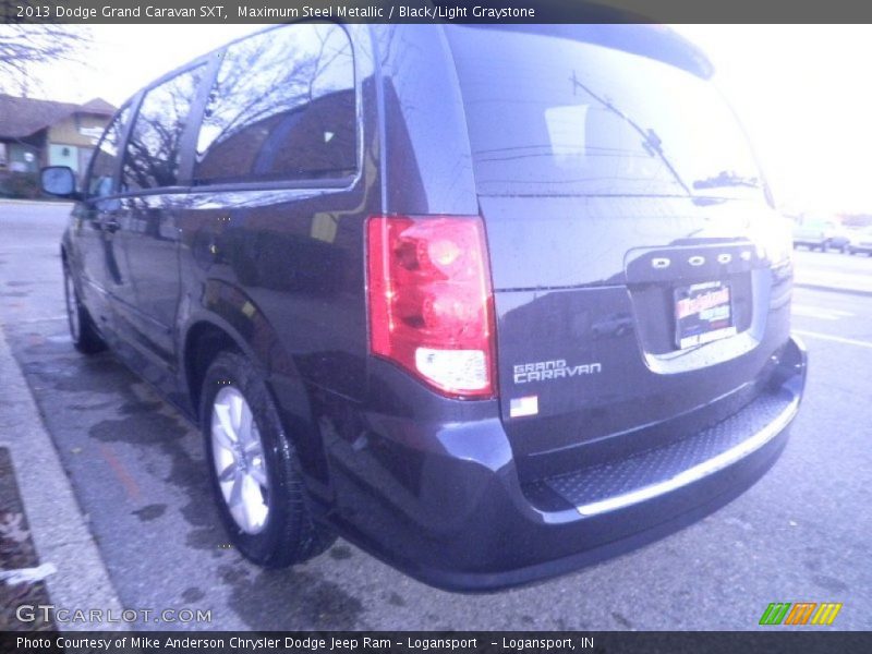 Maximum Steel Metallic / Black/Light Graystone 2013 Dodge Grand Caravan SXT