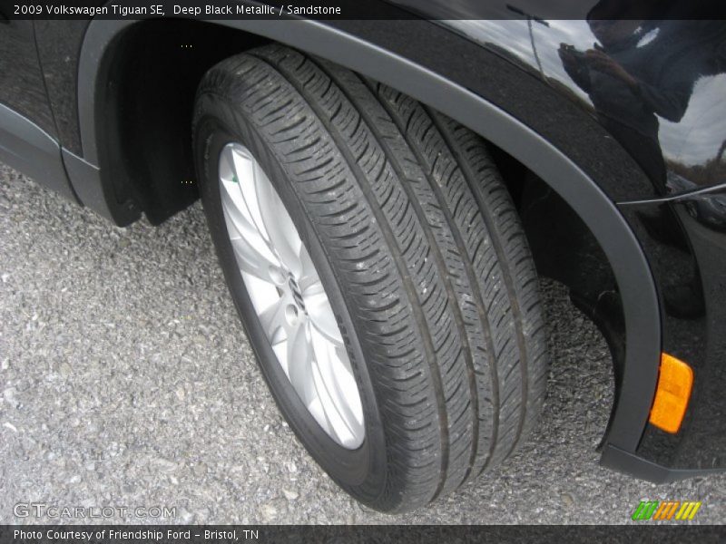 Deep Black Metallic / Sandstone 2009 Volkswagen Tiguan SE