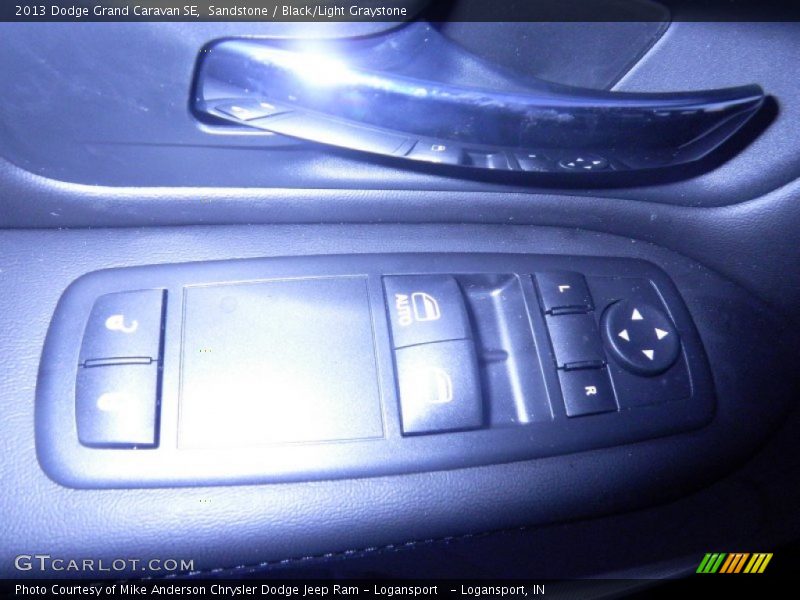 Sandstone / Black/Light Graystone 2013 Dodge Grand Caravan SE