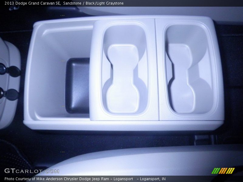 Sandstone / Black/Light Graystone 2013 Dodge Grand Caravan SE