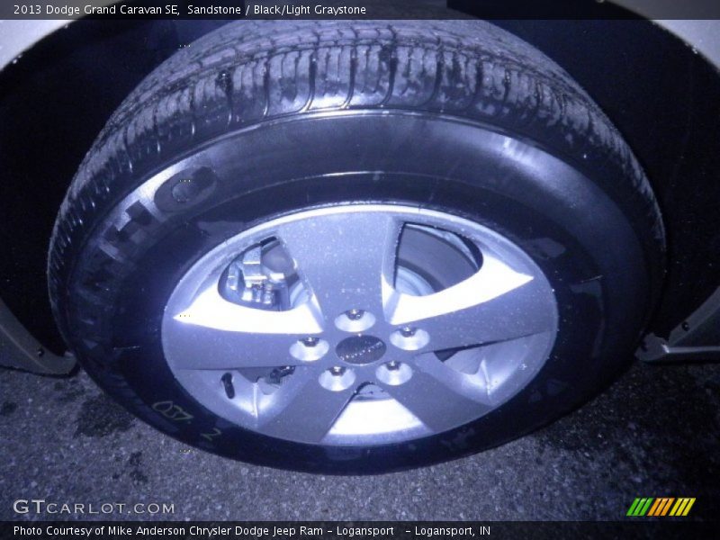 Sandstone / Black/Light Graystone 2013 Dodge Grand Caravan SE