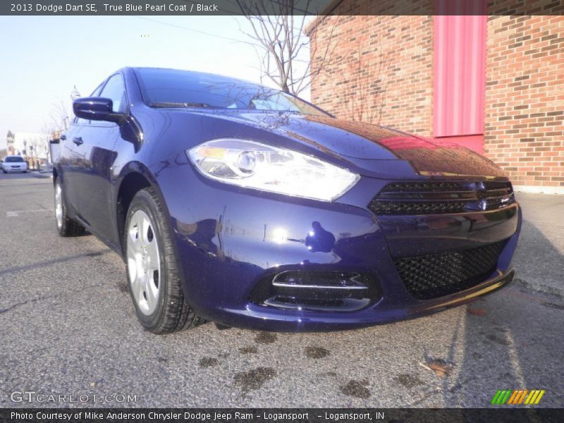 True Blue Pearl Coat / Black 2013 Dodge Dart SE