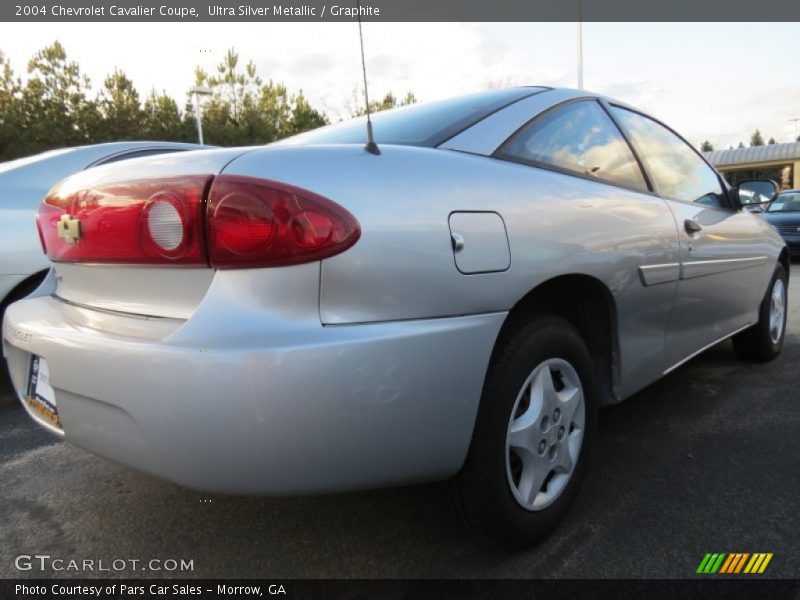 Ultra Silver Metallic / Graphite 2004 Chevrolet Cavalier Coupe