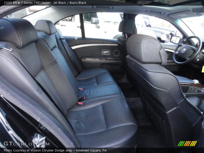 Jet Black / Black/Black 2003 BMW 7 Series 745i Sedan