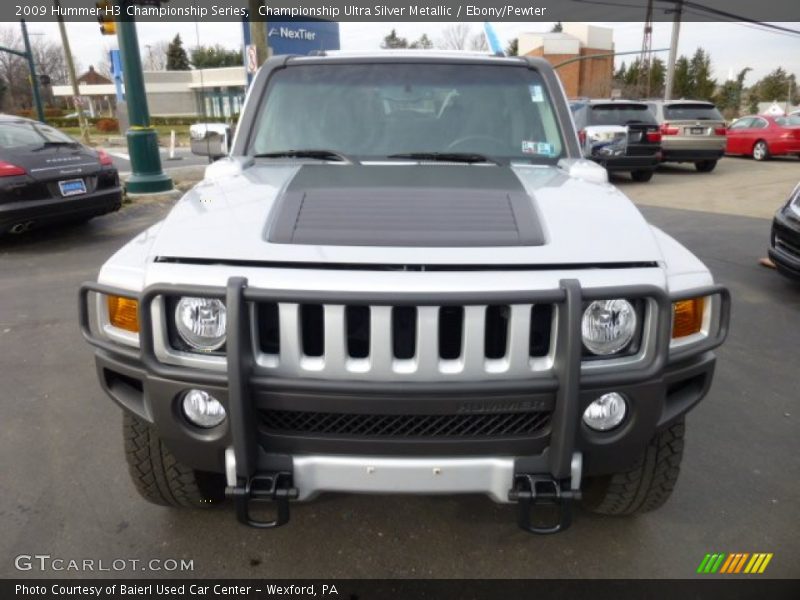 Championship Ultra Silver Metallic / Ebony/Pewter 2009 Hummer H3 Championship Series