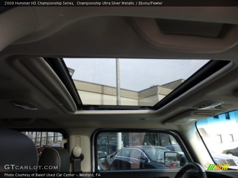 Championship Ultra Silver Metallic / Ebony/Pewter 2009 Hummer H3 Championship Series