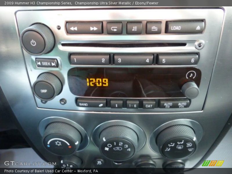 Championship Ultra Silver Metallic / Ebony/Pewter 2009 Hummer H3 Championship Series