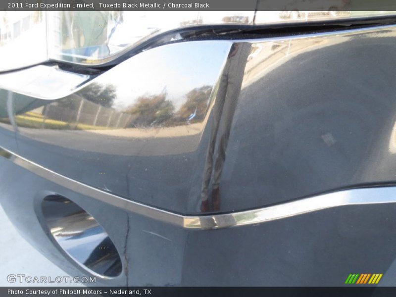 Tuxedo Black Metallic / Charcoal Black 2011 Ford Expedition Limited