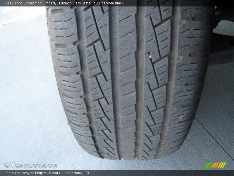 Tuxedo Black Metallic / Charcoal Black 2011 Ford Expedition Limited