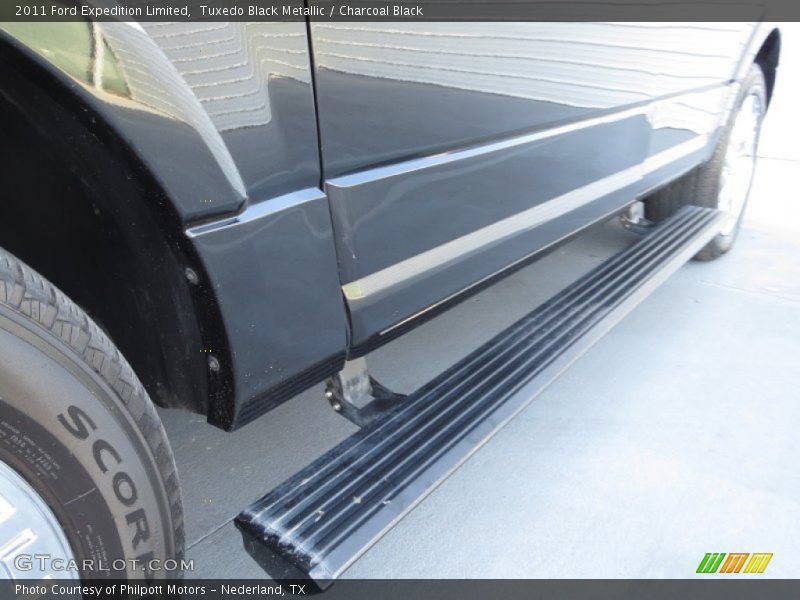 Tuxedo Black Metallic / Charcoal Black 2011 Ford Expedition Limited