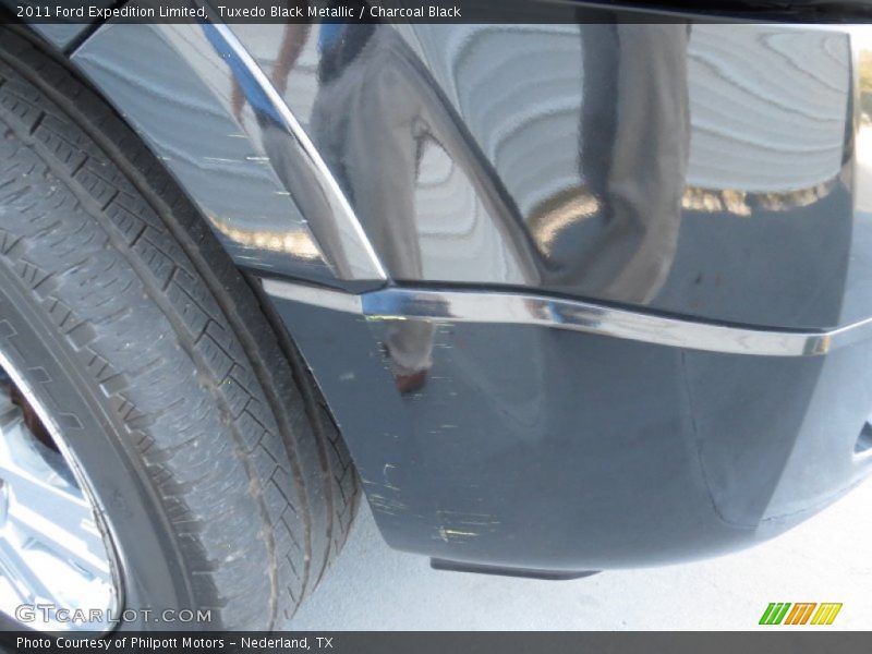 Tuxedo Black Metallic / Charcoal Black 2011 Ford Expedition Limited