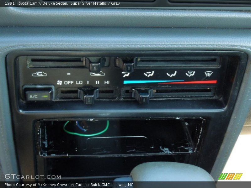 Controls of 1991 Camry Deluxe Sedan
