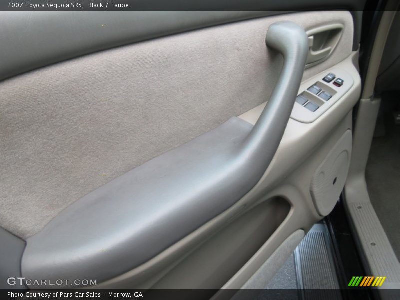 Black / Taupe 2007 Toyota Sequoia SR5