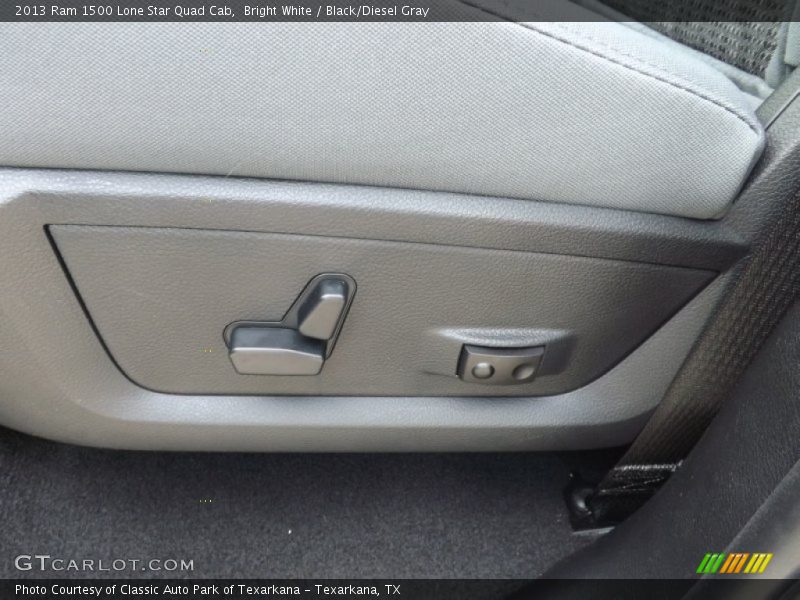 Bright White / Black/Diesel Gray 2013 Ram 1500 Lone Star Quad Cab