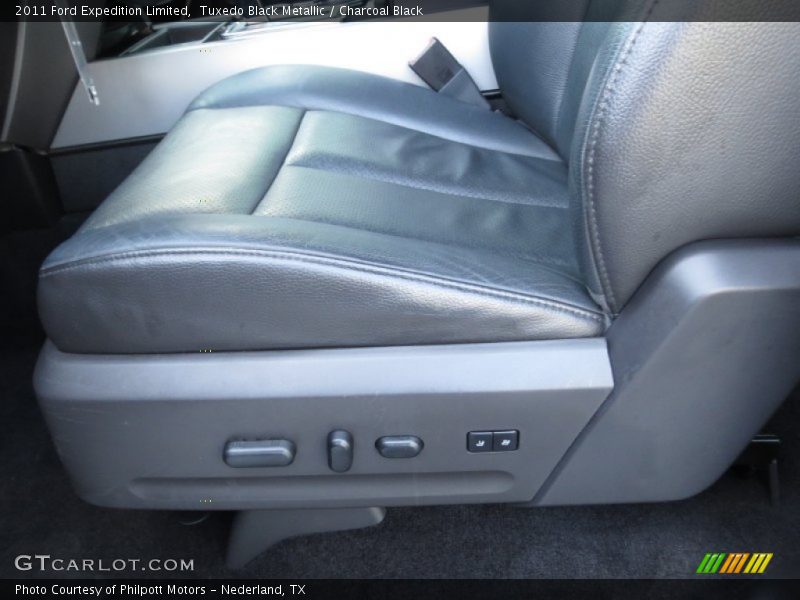 Tuxedo Black Metallic / Charcoal Black 2011 Ford Expedition Limited