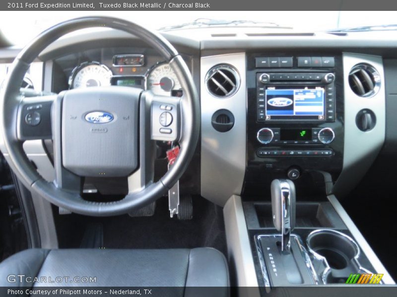 Tuxedo Black Metallic / Charcoal Black 2011 Ford Expedition Limited
