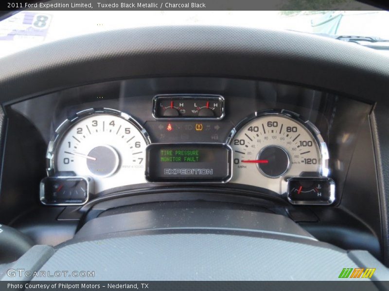 Tuxedo Black Metallic / Charcoal Black 2011 Ford Expedition Limited