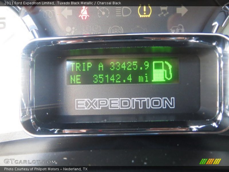 Tuxedo Black Metallic / Charcoal Black 2011 Ford Expedition Limited