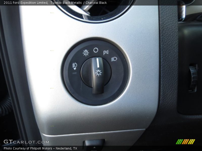 Tuxedo Black Metallic / Charcoal Black 2011 Ford Expedition Limited