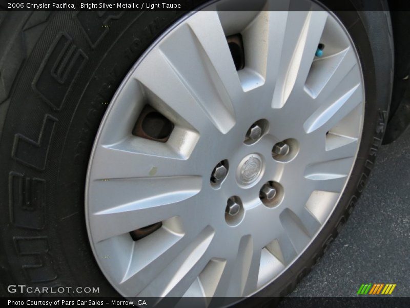Bright Silver Metallic / Light Taupe 2006 Chrysler Pacifica