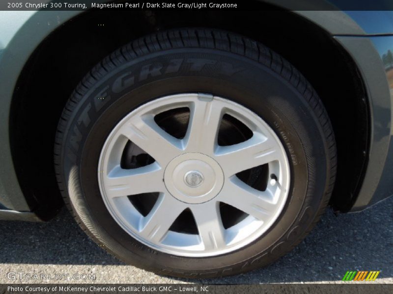 Magnesium Pearl / Dark Slate Gray/Light Graystone 2005 Chrysler 300 Touring
