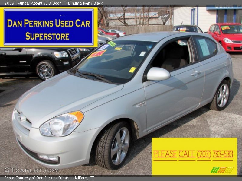 Platinum Silver / Black 2009 Hyundai Accent SE 3 Door