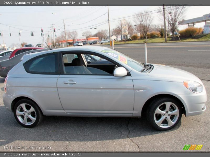 Platinum Silver / Black 2009 Hyundai Accent SE 3 Door
