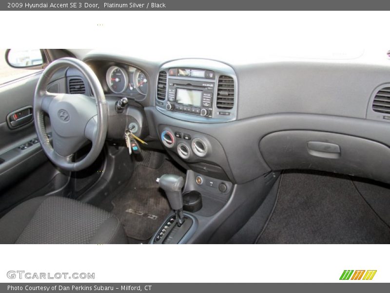 Platinum Silver / Black 2009 Hyundai Accent SE 3 Door