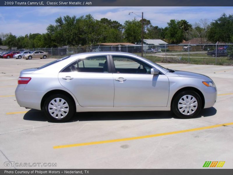 Classic Silver Metallic / Ash 2009 Toyota Camry LE