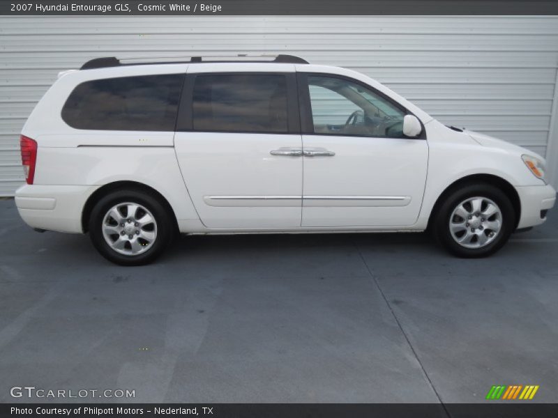 Cosmic White / Beige 2007 Hyundai Entourage GLS