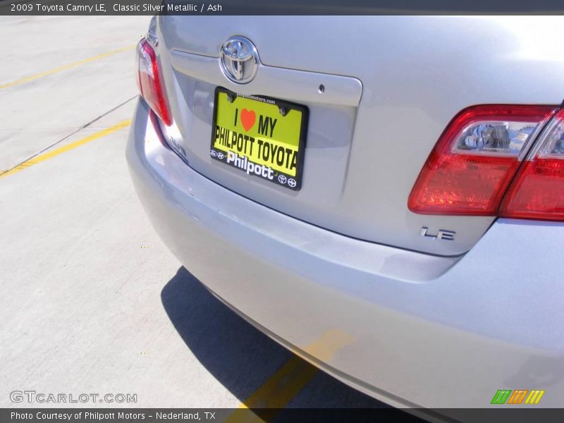 Classic Silver Metallic / Ash 2009 Toyota Camry LE