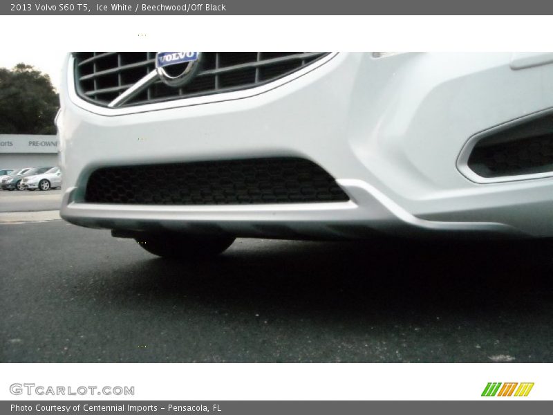 Ice White / Beechwood/Off Black 2013 Volvo S60 T5
