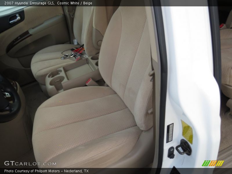 Cosmic White / Beige 2007 Hyundai Entourage GLS