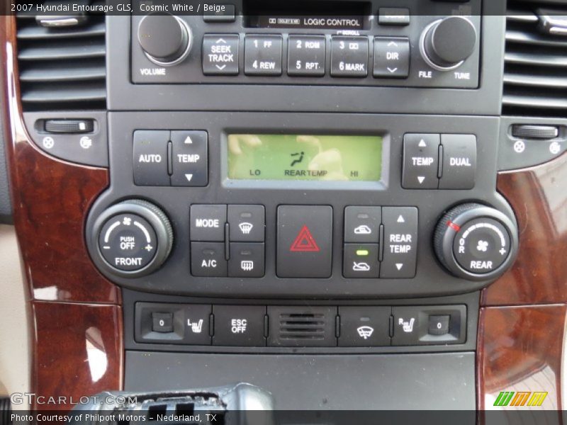 Cosmic White / Beige 2007 Hyundai Entourage GLS