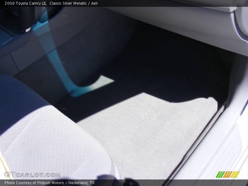 Classic Silver Metallic / Ash 2009 Toyota Camry LE